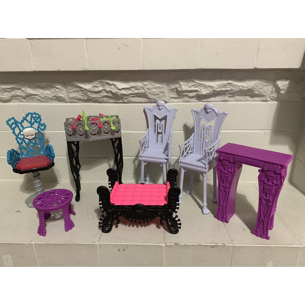 7‎ Piece Monster High Doll Furniture Lot